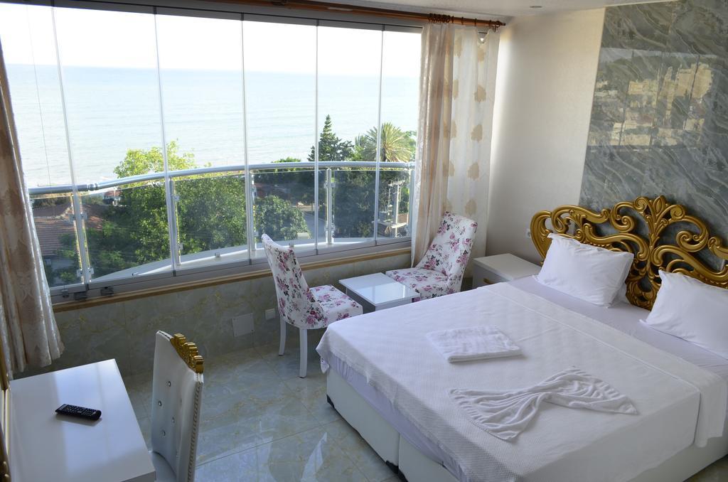 Alev Palace Otel Arsuz Szoba fotó