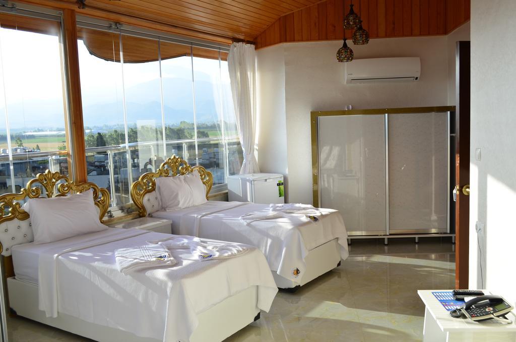 Alev Palace Otel Arsuz Szoba fotó