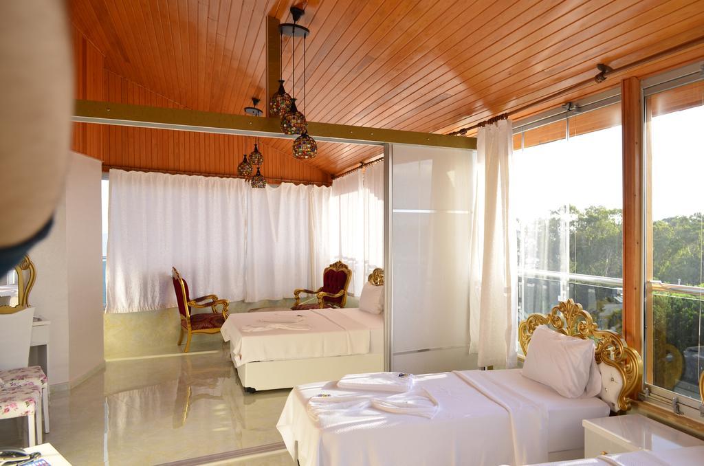 Alev Palace Otel Arsuz Szoba fotó