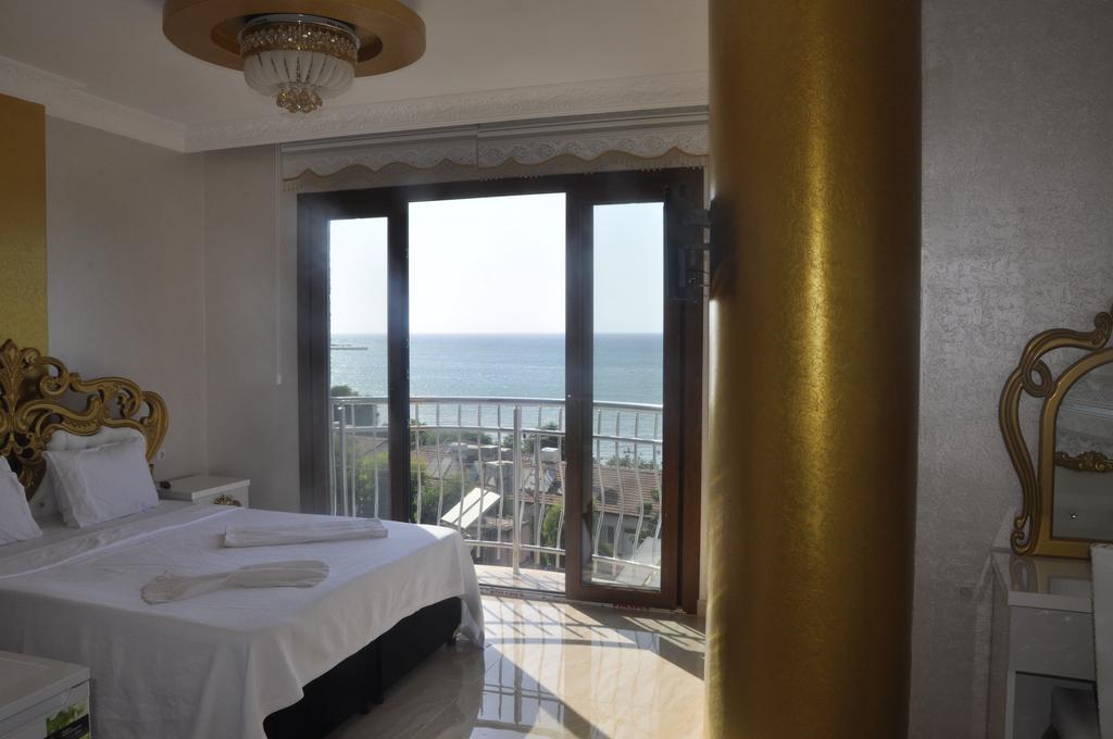 Alev Palace Otel Arsuz Szoba fotó